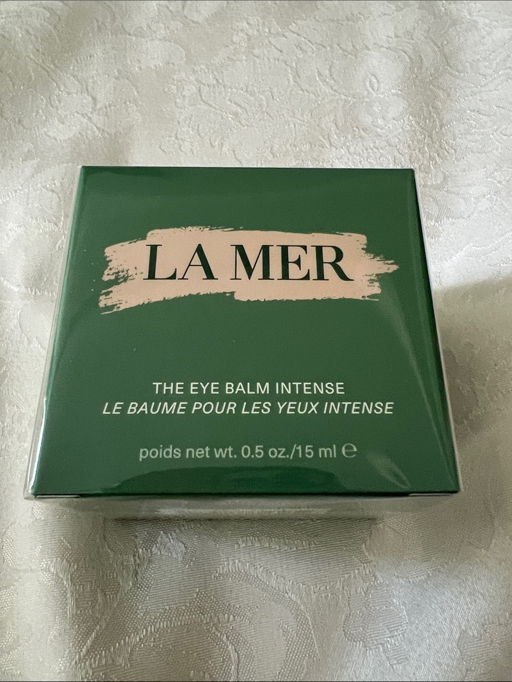 La Mer Eye Balm Intense - Green Packaging with Beige Logo